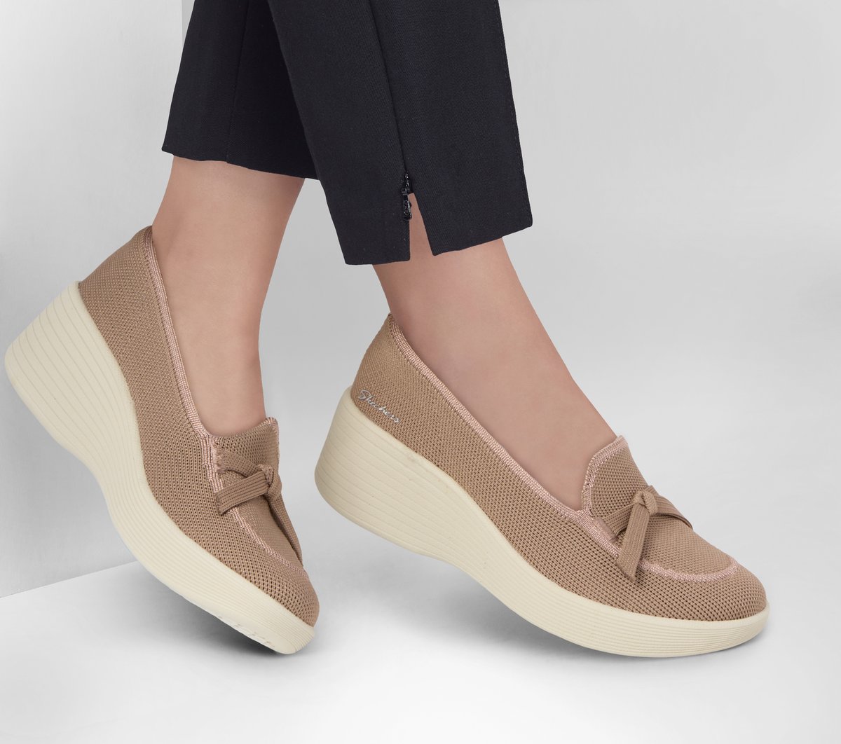 Relaxed Fit: Parallel Lite - Soaring Softly | Skechers Women