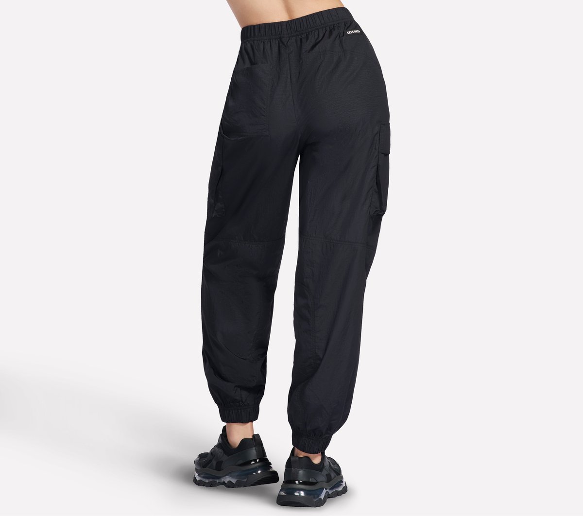 Sideline Cargo Jogger | Skechers Women